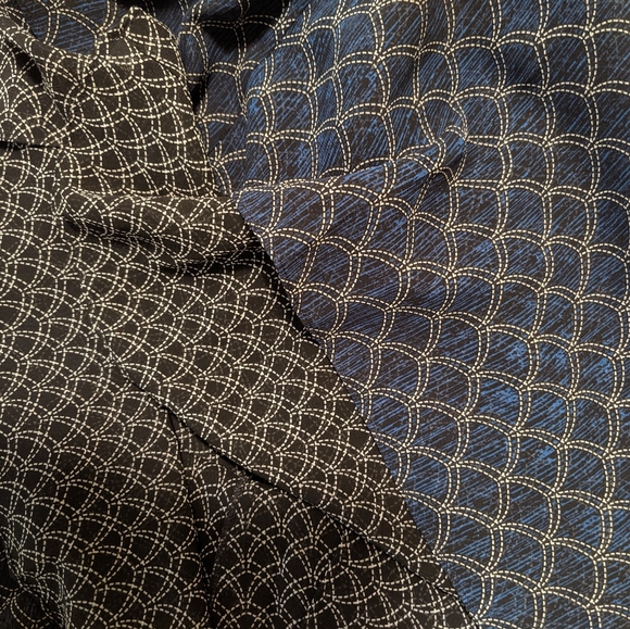 CAbi Scallop Top - Picture 7 of 8